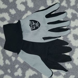 Las Vegas Raiders Gloves